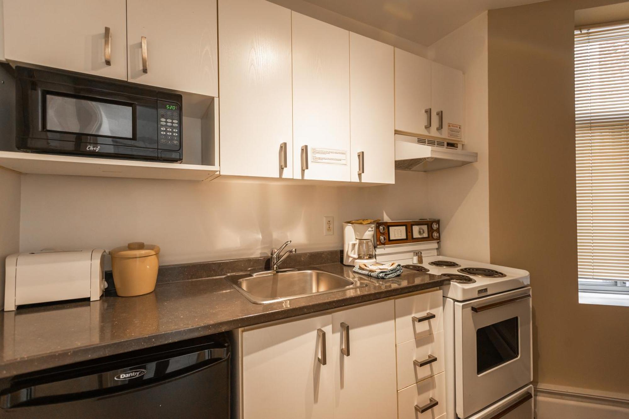 מונטריאול Hotel Le Roberval מראה חיצוני תמונה