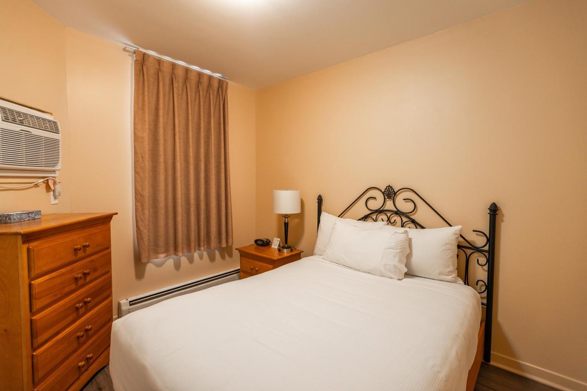 מונטריאול Hotel Le Roberval מראה חיצוני תמונה